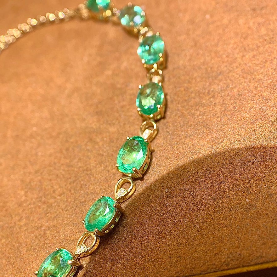 14k Gold 4.24 Ctw Natural Emerald & Diamond Bracelet - 2