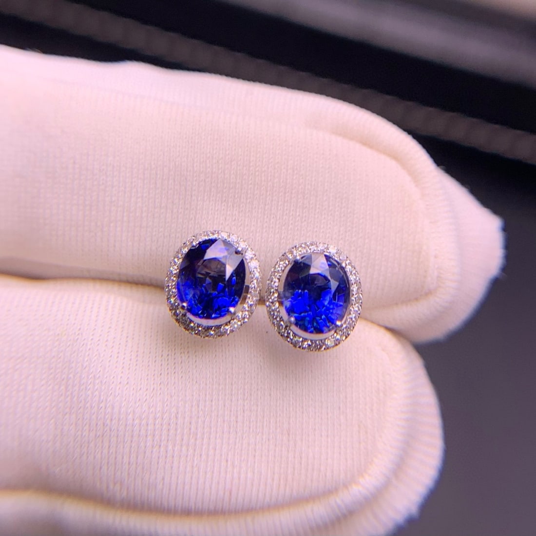 14k Gold 1.35 Ct Natural Sapphire & Diamond Earrings - 4
