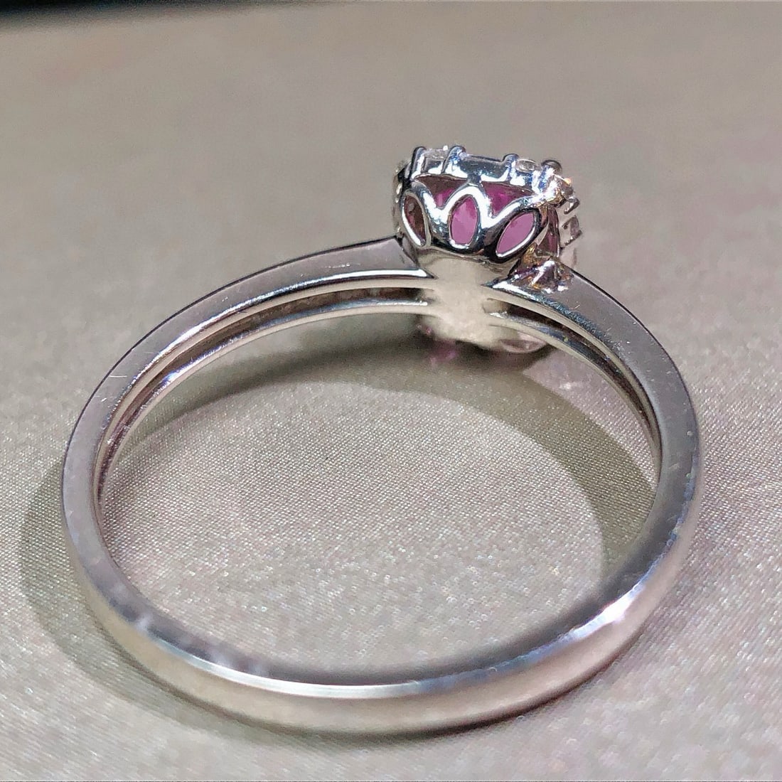 14k Gold 0.98 Ctw Natural Padparadscha Sapphire & Diamond Ring - 2