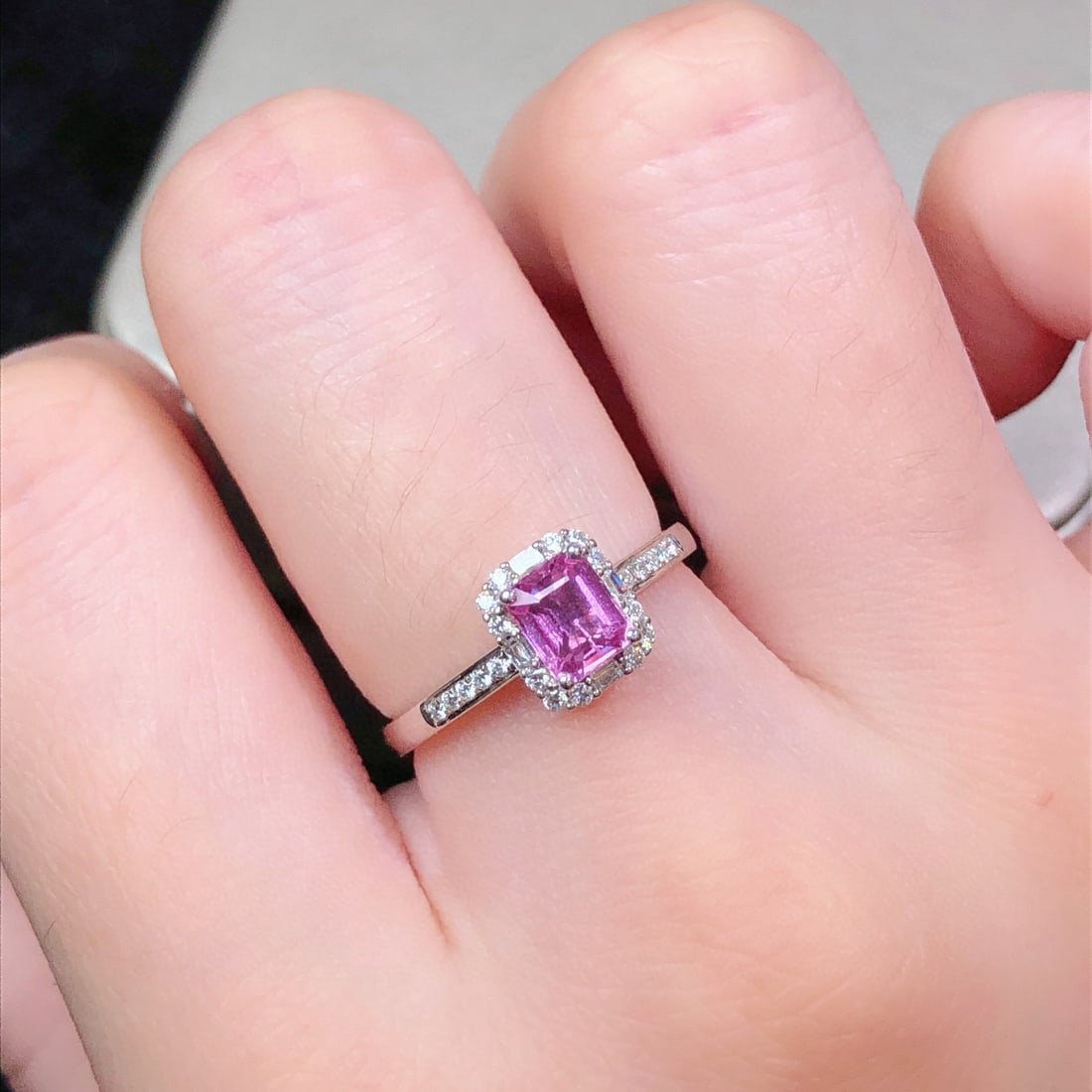 14k Gold 0.98 Ctw Natural Padparadscha Sapphire & Diamond Ring - 4