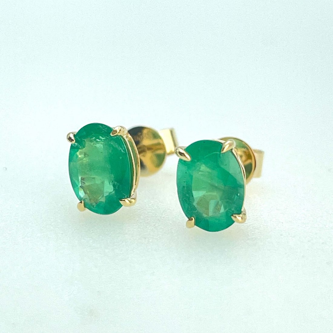 14k Gold 1.07 Ct Natural Emerald Earrings - 3