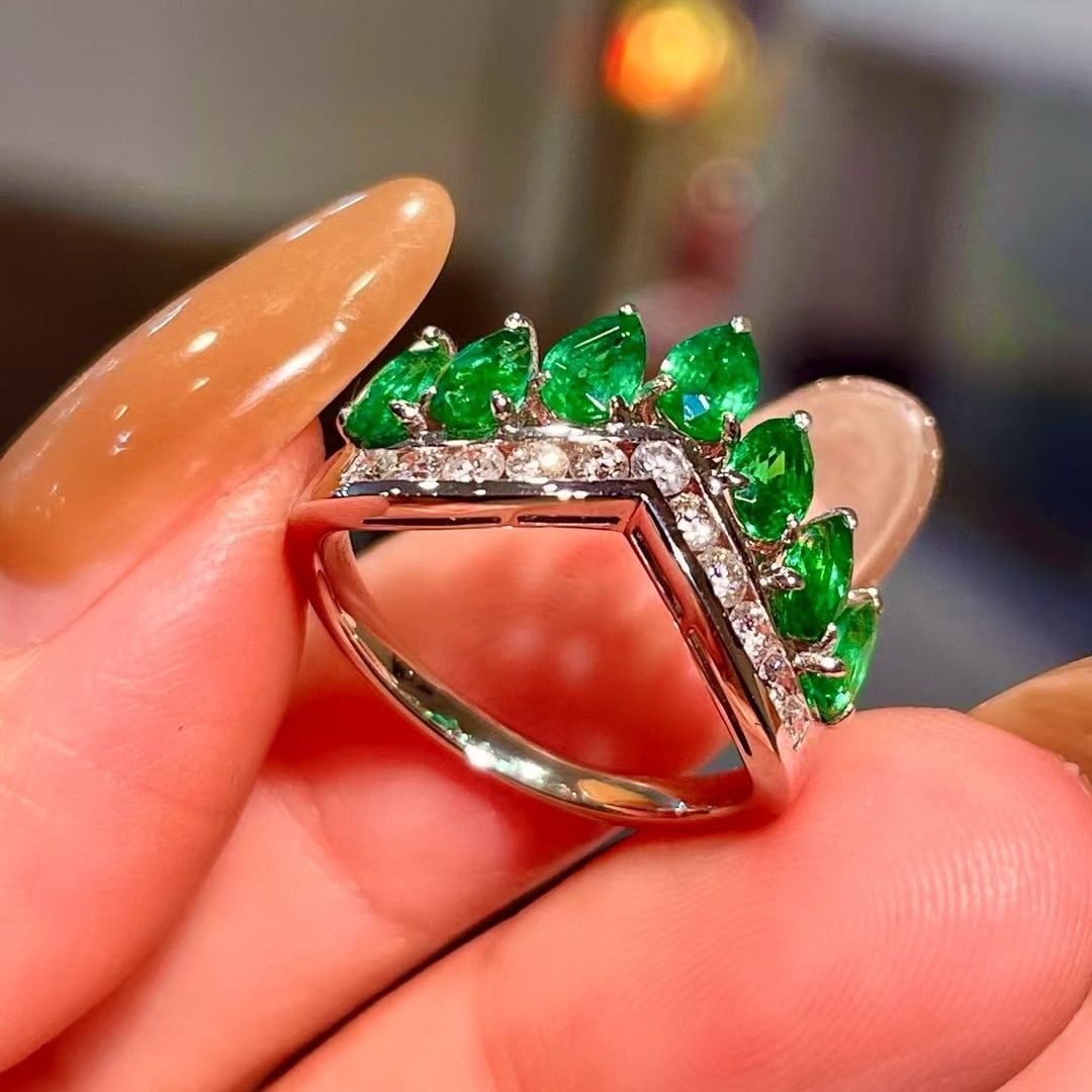 14k Gold 1.89 Ctw Natural Emerald & Diamond Ring - 2