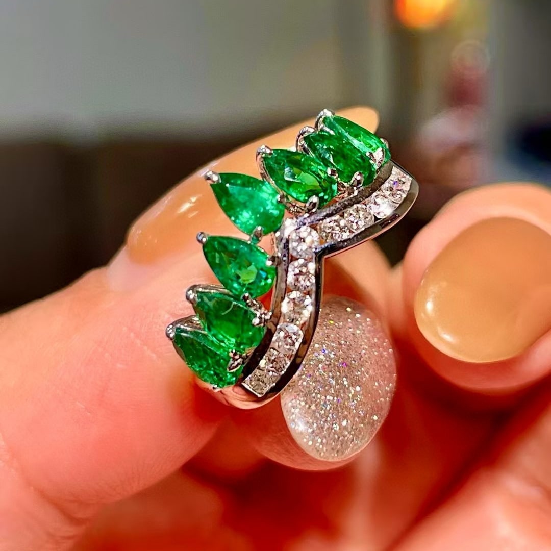 14k Gold 1.89 Ctw Natural Emerald & Diamond Ring - 3