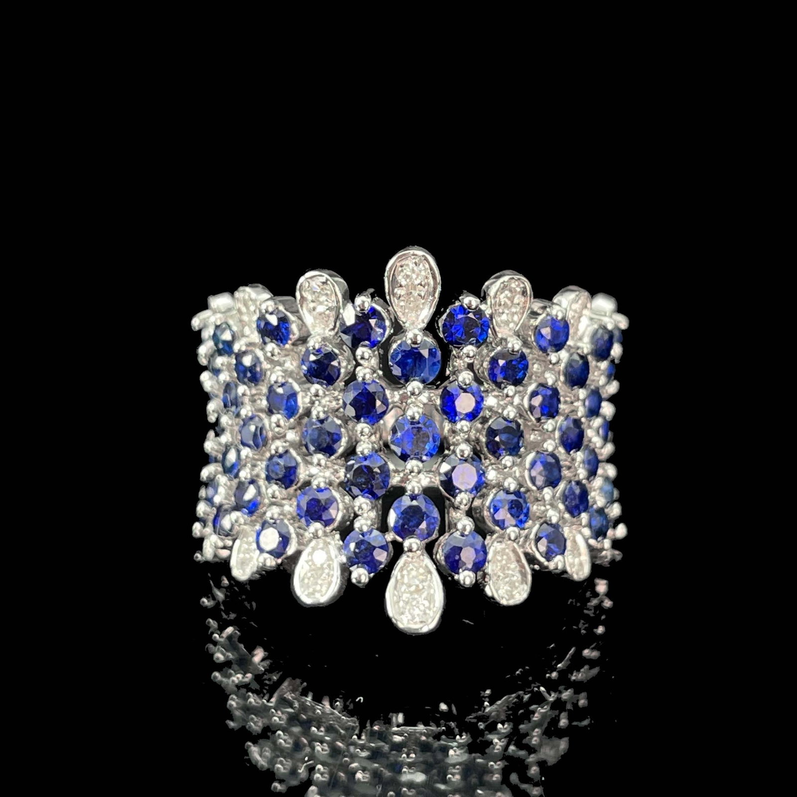 14k Gold 3.10 Ctw Natural Sapphire & Diamond Ring: Ref:230977241 // gold content:14k gold // ring size:7. 25us // // main gemstone:sapphire // shape:round // carat weight:2. 65ct // color:blue // treatment:natural // cut grade:g // // adjacent