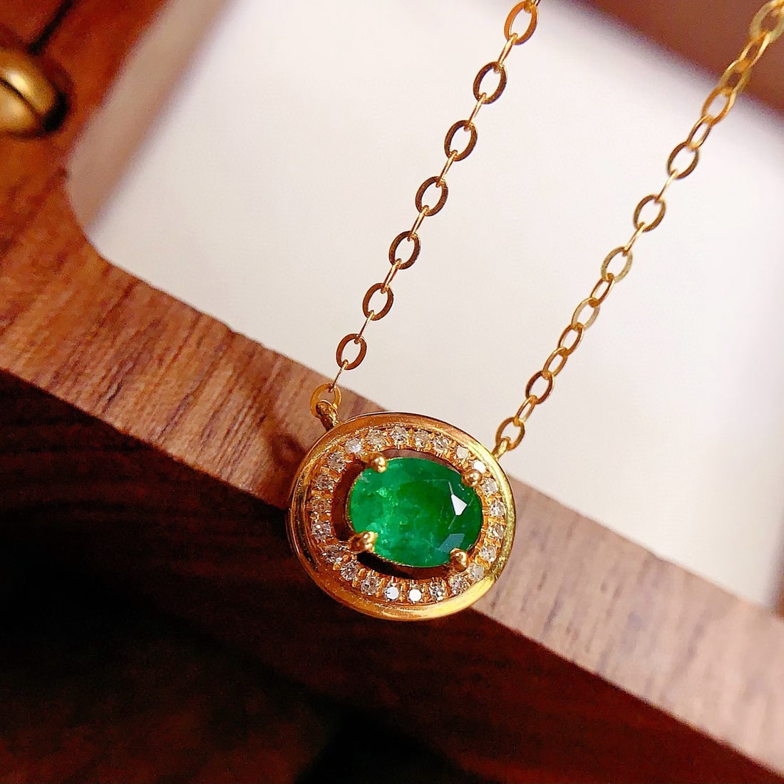 14k Gold 0.55 Ct Natural Emerald & Diamond Necklace - 2