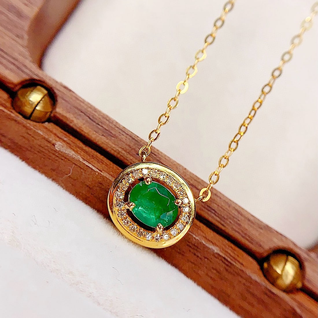 14k Gold 0.55 Ct Natural Emerald & Diamond Necklace - 3