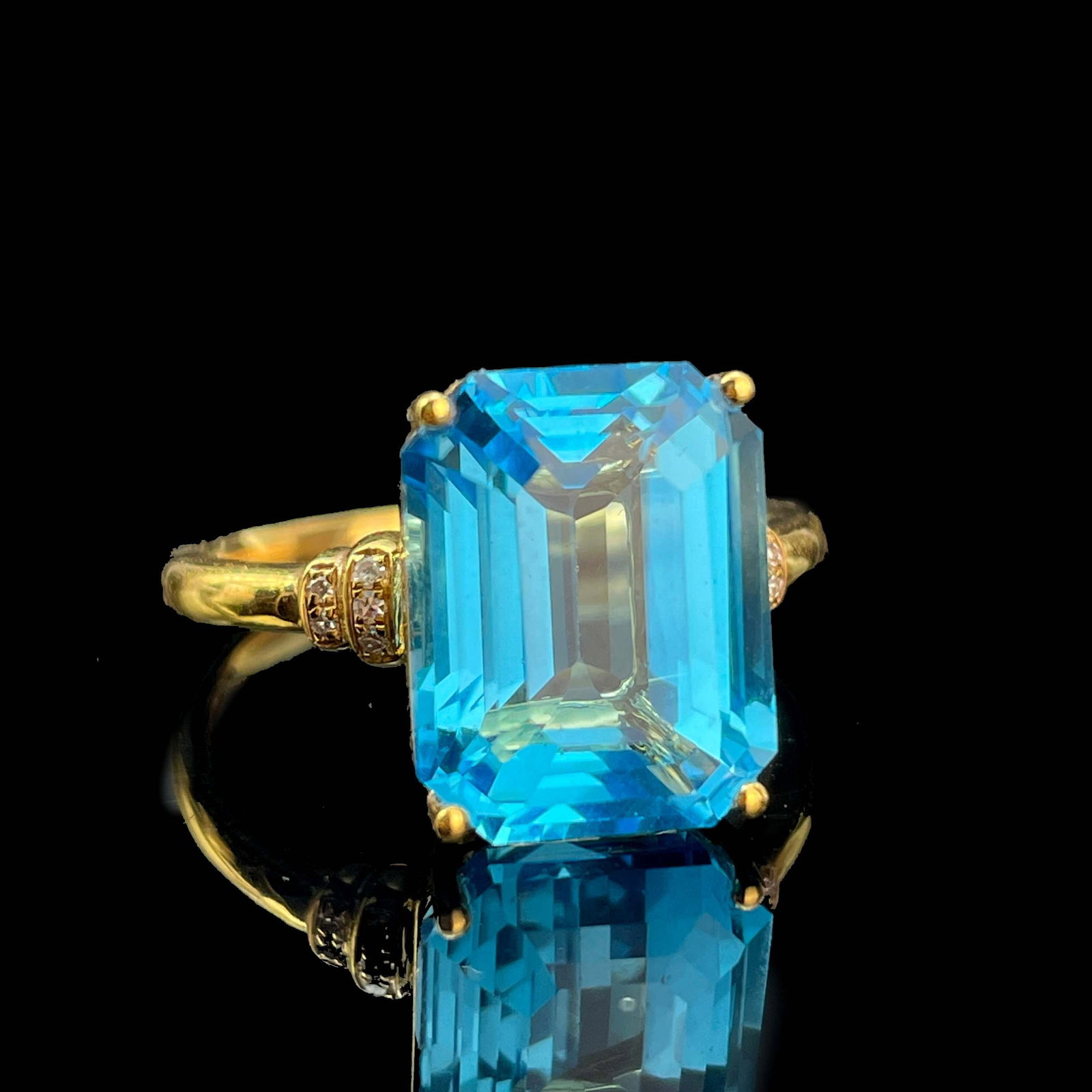 14k Gold 7.58 Ctw Natural Topaz & Diamond Ring - 3