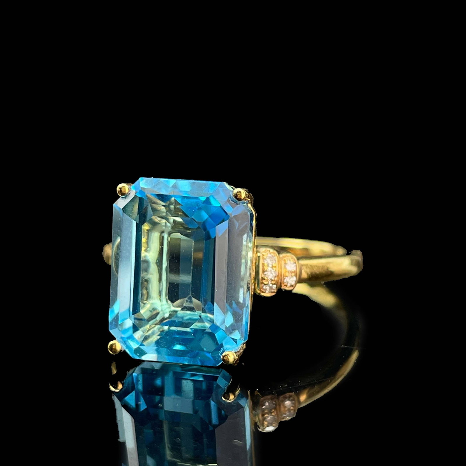 14k Gold 7.58 Ctw Natural Topaz & Diamond Ring - 4