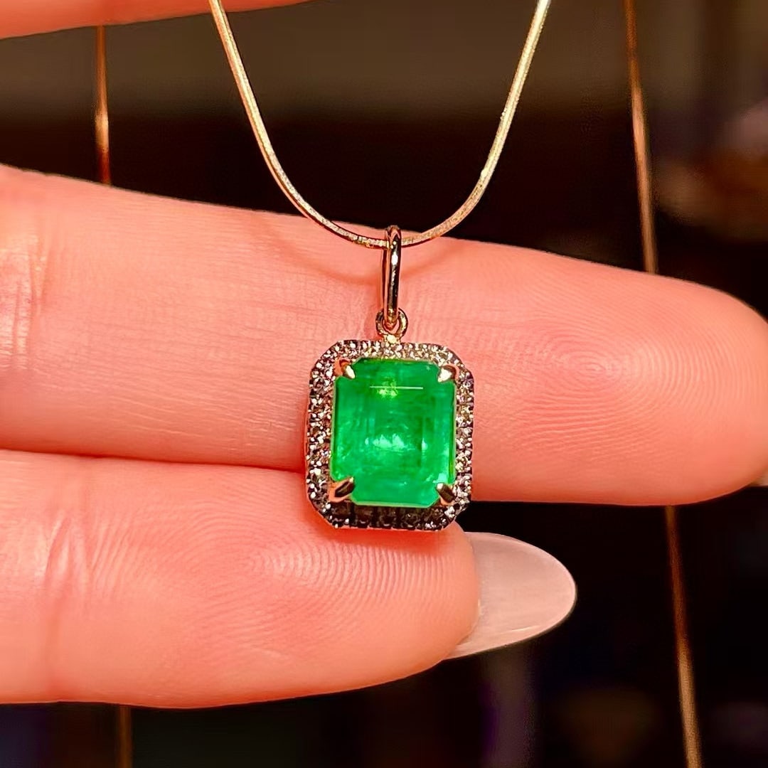 14k Gold 1.54 Ctw Natural Emerald & Diamond Pendant( Without Chain ) - 4