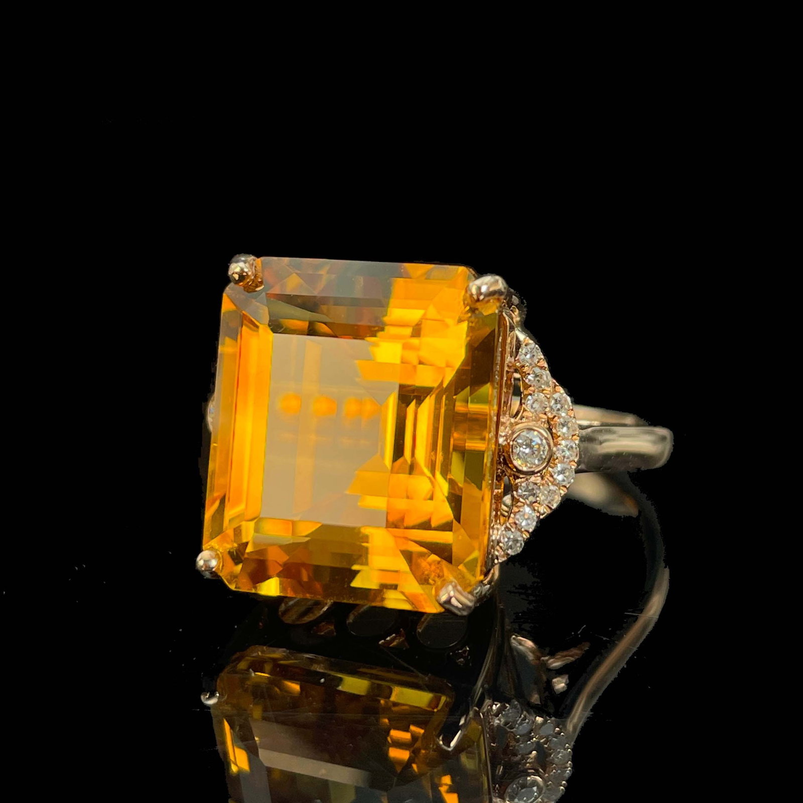 14k Gold 9.9 Ct Natural Citrine & Diamond Ring - 4