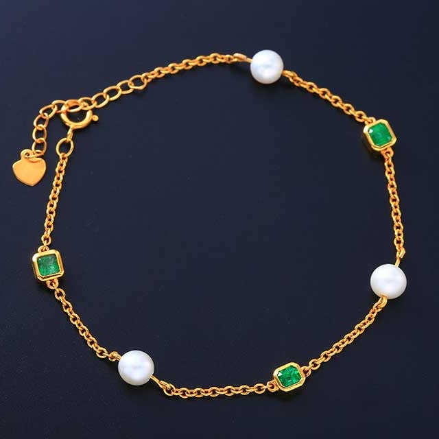 14k Gold 3.47 Ctw Vivid Green Natural Emerald & Pearl Bracelet - 2