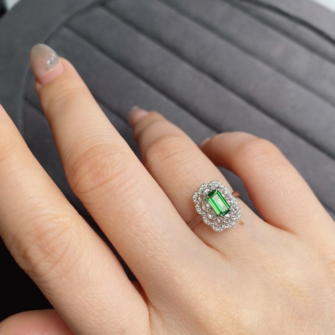 14k Gold 0.82 Ctw Natural Tsavorite & Diamond Ring - 2