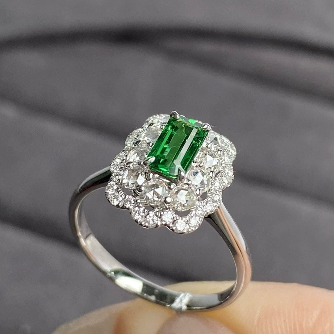 14k Gold 0.82 Ctw Natural Tsavorite & Diamond Ring - 5