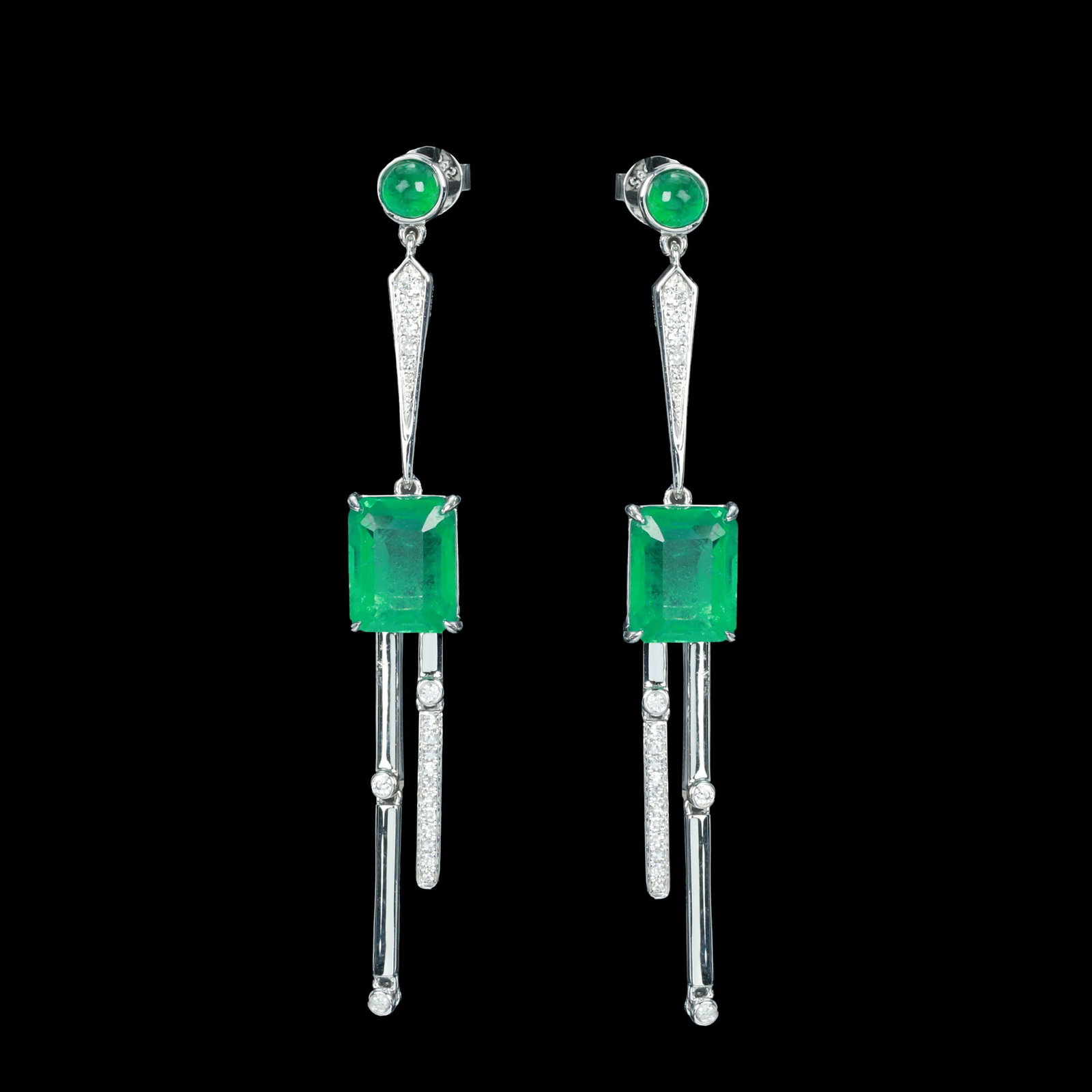 14k Gold 3.86 Ctw Natural Emerald & Diamond Earrings: Ref:230977252 // gold content:14k gold // main gemstone:emerald // shape:octagonal // carat weight:3. 7ct // color:green // treatment:natural // // adjacent gemstone 2 : diamond // shape:round //