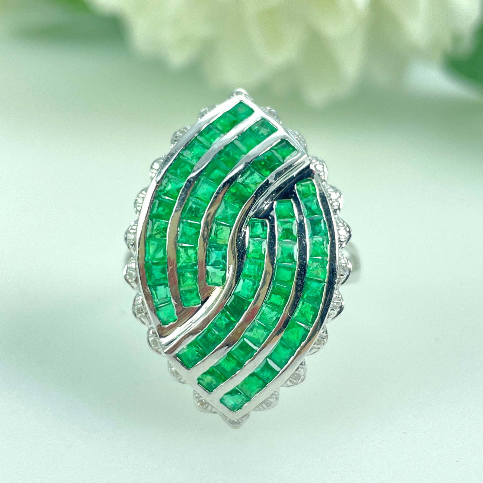 14k Gold 7.26 Ctw Natural Emerald & Diamond Ring: Ref:230977254 // gold content:14k gold // ring size:7. 25us // // main gemstone:emerald // shape:square // carat weight:7. 2ct // color:green // treatment:natural // // adjacent gemstone 2 : diamond
