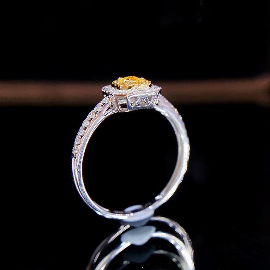 14k Gold 0.45 Ct Natural Color Diamond Ring - 6