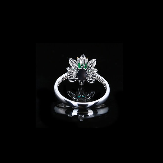 14k Gold 0.82 Ctw Vivid Green Natural Emerald & Diamond Ring - 4