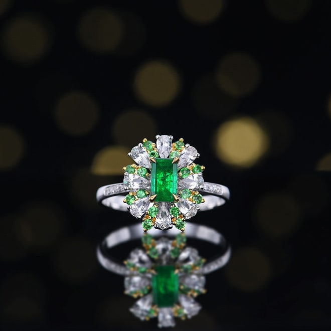 14k Gold 0.57 Ctw Vivid Green Natural Emerald & Diamond Ring: Ref:230978065 // gold content:14k gold // ring size:7. 25us // // main gemstone:emerald // shape:octagonal // carat weight:0. 52ct // color:vivid green // treatment:natural // // adjacent gemstone 2