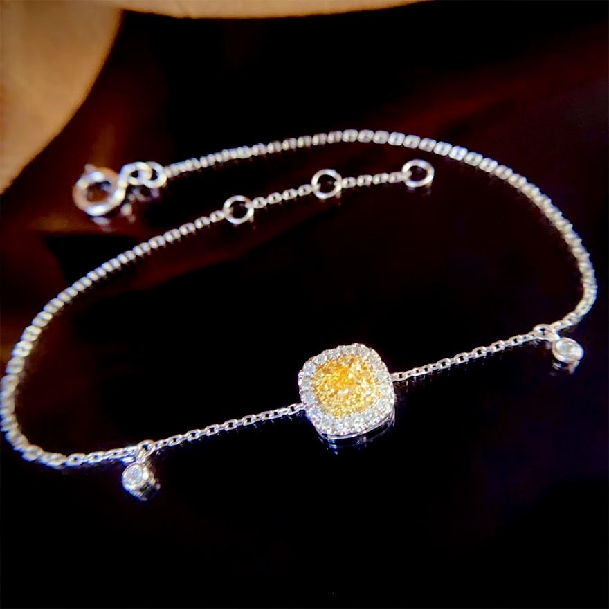 14k Gold 0.30 Ctw Natural Yellow Diamond & Diamond Bracelet: Ref:230978055 // gold content:14k gold // main gemstone:yellow diamond // shape:cushion // carat weight:0. 13ct // color:yellow // treatment:natural // // adjacent gemstone 2 : diamond // shape:round