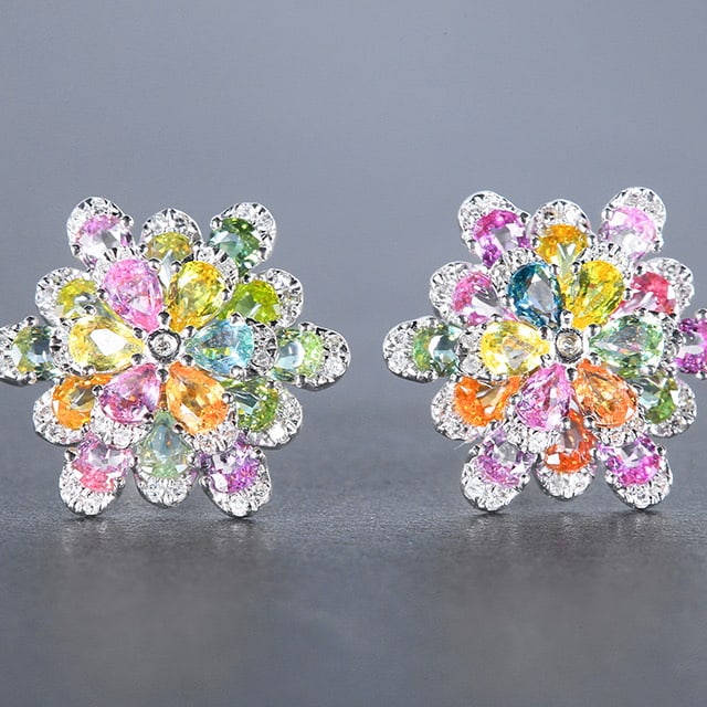 14k Gold 4.78 Ctw Natural Sapphire & Chrysoberyl & Diamond Earrings: Ref:230978099 // gold content:14k gold // main gemstone:sapphire & chrysoberyl // shape:pear // carat weight:4. 56ct // color:color // treatment:natural // // adjacent gemstone 2 : diamond // number