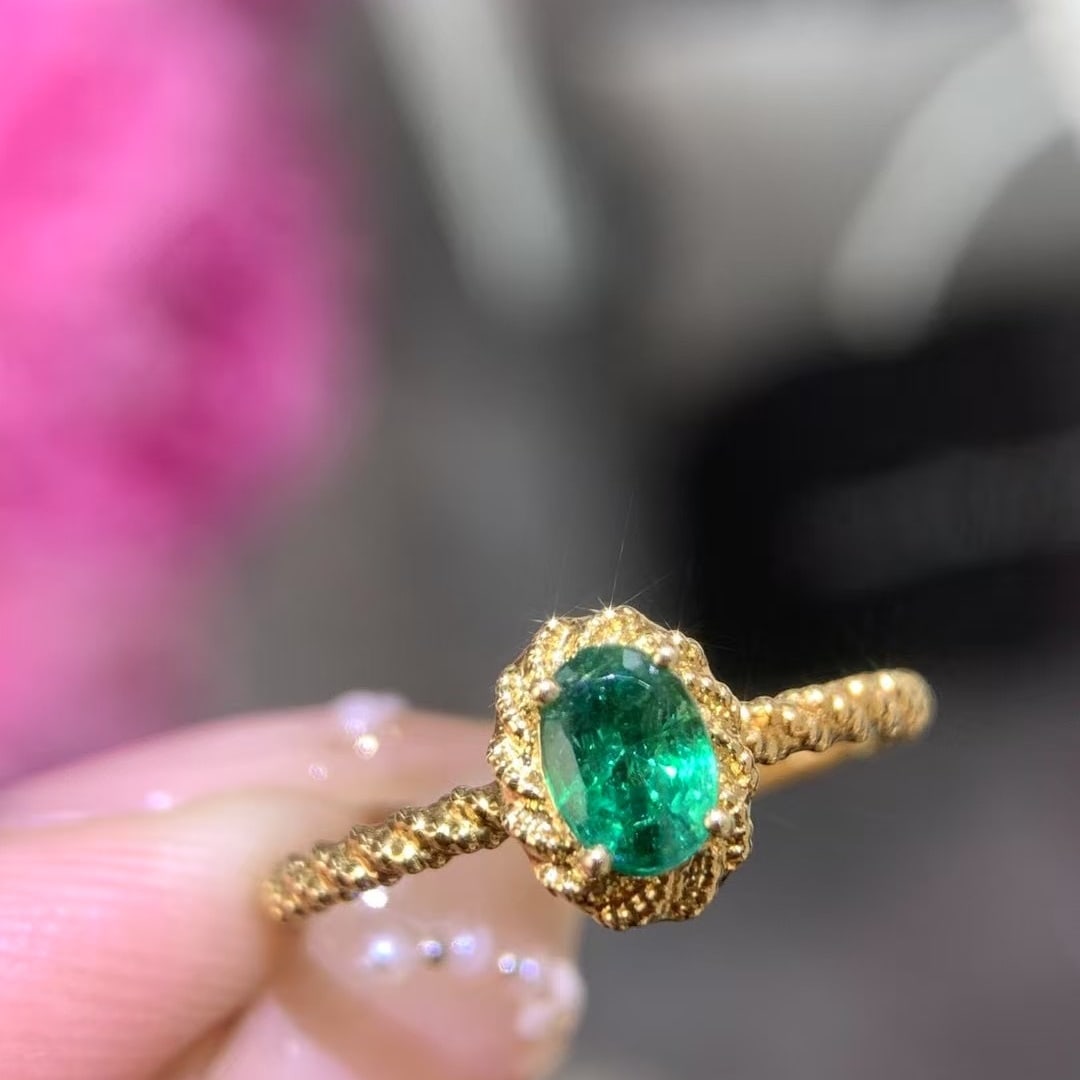 14k Gold 0.66 Ct Natural Emerald Ring - 3