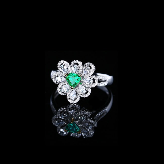 14k Gold 0.50 Ctw Natural Emerald & Diamond Ring - 2