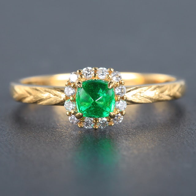 14k Gold 0.60 Ctw Vivid Green Natural Emerald & Diamond Ring: Ref:230978126 // gold content:14k gold // ring size:7. 25us // // main gemstone:emerald // shape:suger-loaf // carat weight:0. 48ct // color:vivid green // treatment:natural // // adjacent gemstone 2
