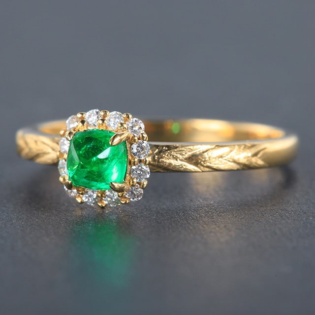 14k Gold 0.60 Ctw Vivid Green Natural Emerald & Diamond Ring - 2