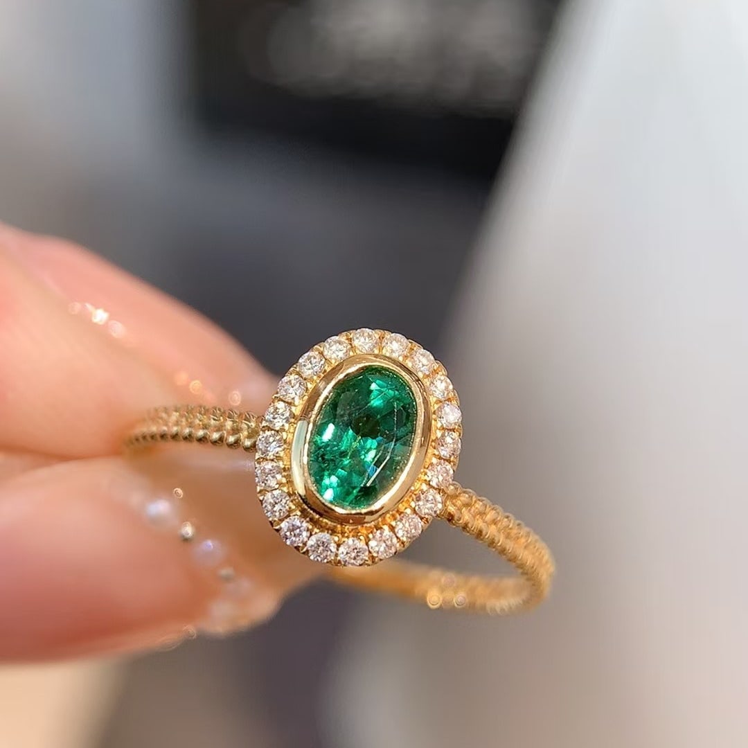 14k Gold 0.71 Ctw Vivid Green Natural Emerald & Diamond Ring - 3