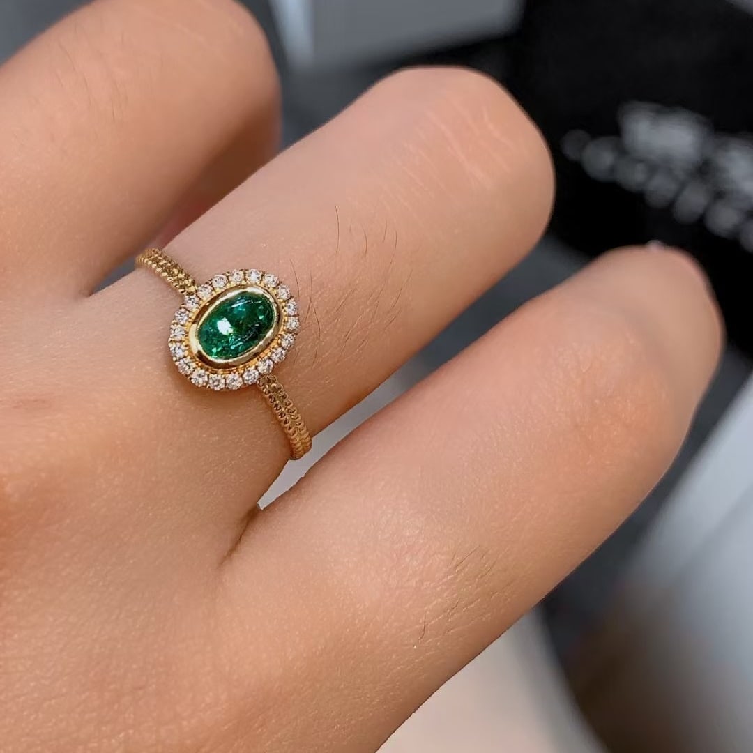 14k Gold 0.71 Ctw Vivid Green Natural Emerald & Diamond Ring - 5