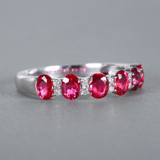 14k Gold 1.60 Ctw Natural Ruby & Diamond Ring: Ref:230978157 // gold content:14k gold // ring size:7. 25us // // main gemstone:ruby // shape:oval // carat weight:1. 5ct // color:red // treatment:natural // // adjacent gemstone 2 : diamond //