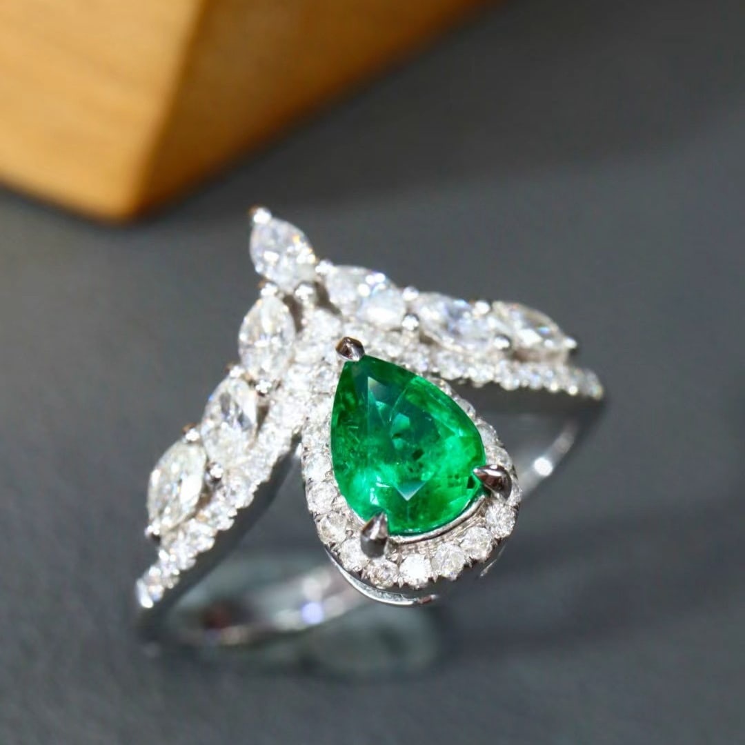 14k Gold 1.16 Ctw Vivid Green Natural Emerald & Diamond Ring - 5