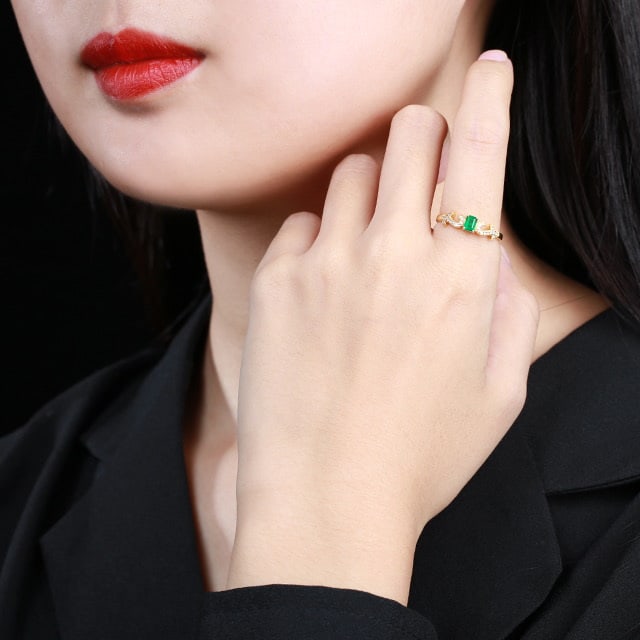 14k Gold 0.45 Ctw Vivid Green Natural Emerald & Diamond Ring - 5