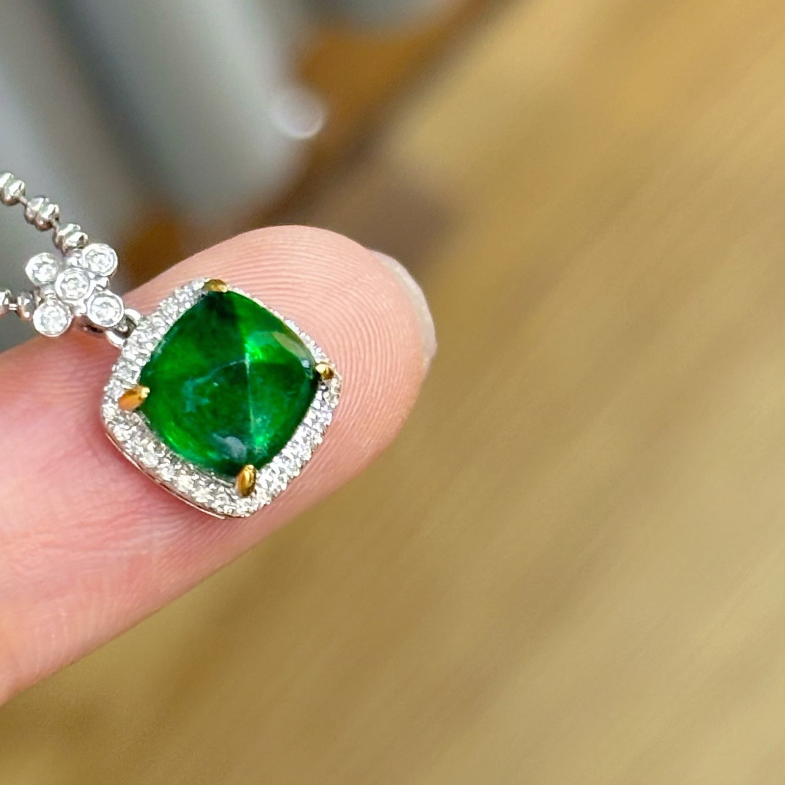 14k Gold 2.2 Ct Vivid Green Natural Emerald & Diamond Pendant( Without Chain ) - 3