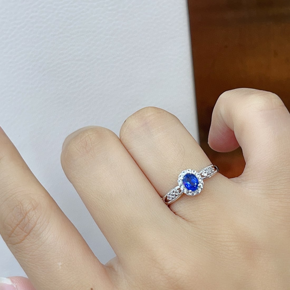 14k Gold 0.55 Ct Natural Sapphire & Sapphire Ring - 4