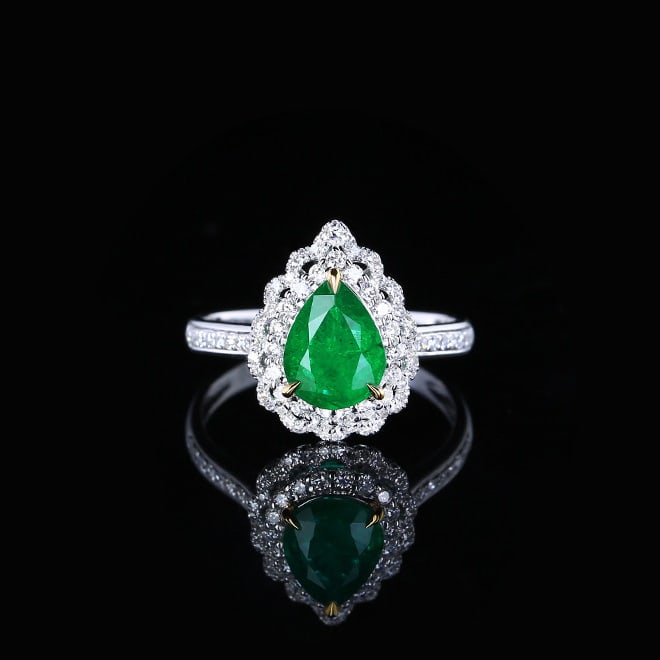 14k Gold 1.64 Ctw Vivid Green Natural Emerald & Diamond Ring: Ref:230978283 // gold content:14k gold // ring size:7. 25us // // main gemstone:emerald // shape:pear // carat weight:1. 26ct // color:vivid green // treatment:natural // // adjacent gemstone 2 :