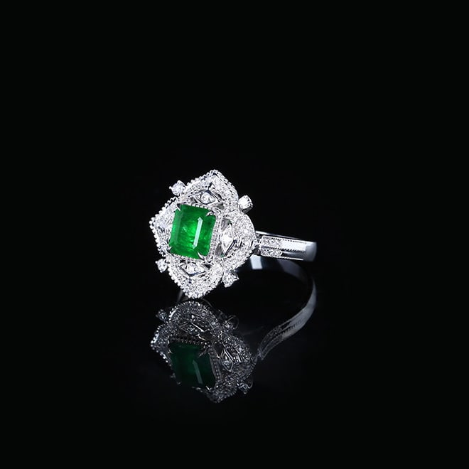 14k Gold 1.23 Ctw Vivid Green Natural Emerald & Diamond Ring - 2