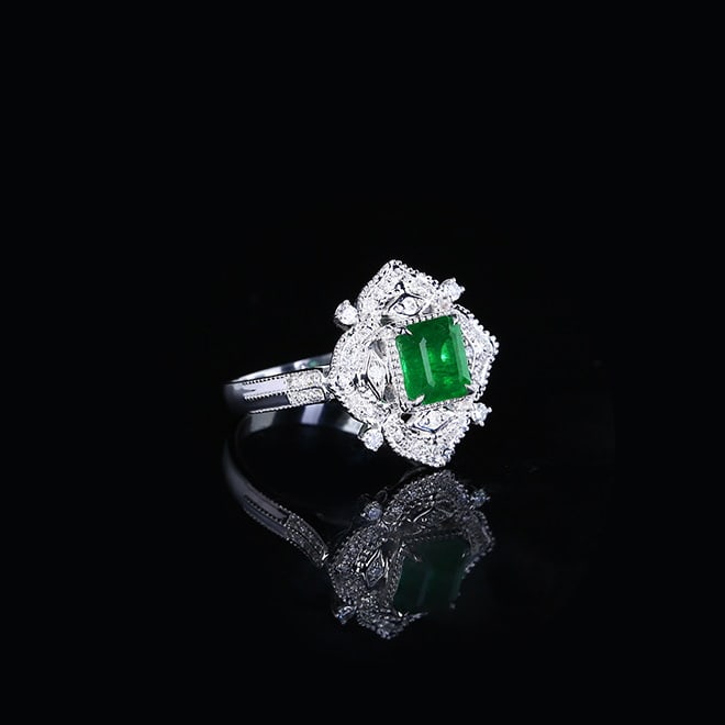 14k Gold 1.23 Ctw Vivid Green Natural Emerald & Diamond Ring - 3