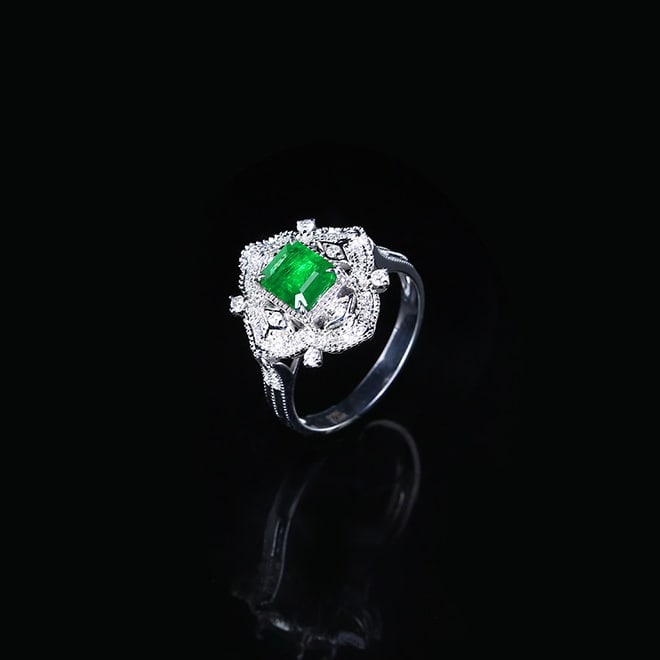 14k Gold 1.23 Ctw Vivid Green Natural Emerald & Diamond Ring - 5