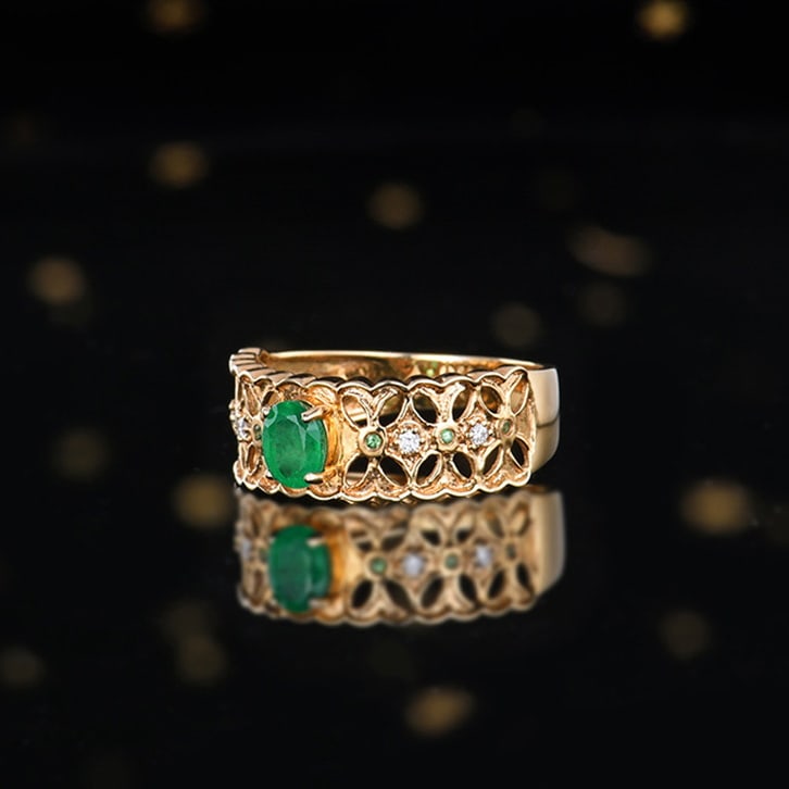 14k Gold 0.45 Ct Vivid Green Natural Emerald & Diamond Ring - 4