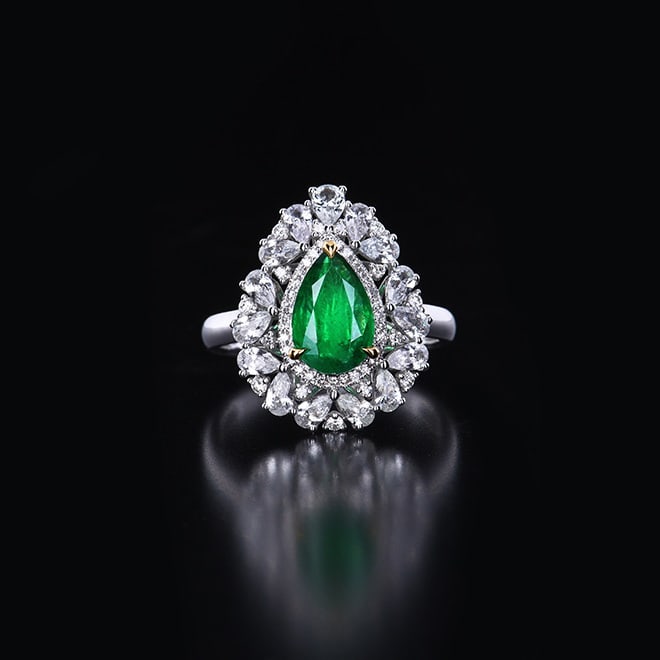 14k Gold 1.56 Ctw Vivid Green Natural Emerald & Diamond Ring: Ref:230978351 // gold content:14k gold // ring size:7. 25us // // main gemstone:emerald // shape:pear // carat weight:1. 35ct // color:vivid green // treatment:natural // // adjacent gemstone 2 :