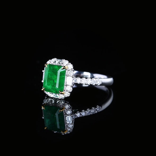14k Gold 2.16 Ctw Vivid Green Natural Emerald & Diamond Ring - 2