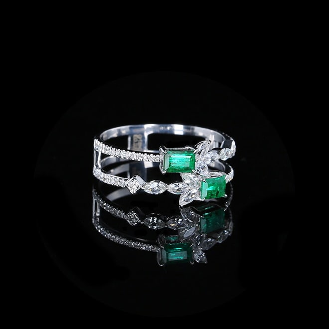 14k Gold 0.44 Ctw Vivid Green Natural Emerald & Diamond Ring - 3