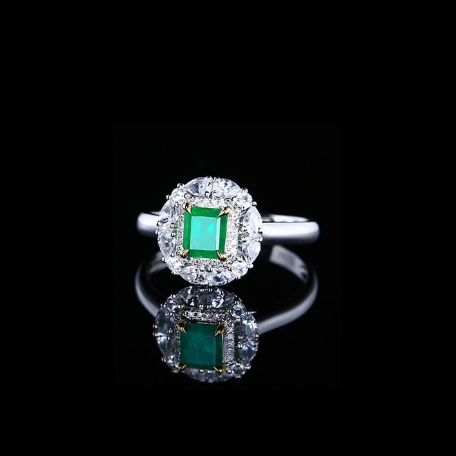 14k Gold 0.55 Ctw Vivid Green Natural Emerald & Diamond Ring - 2