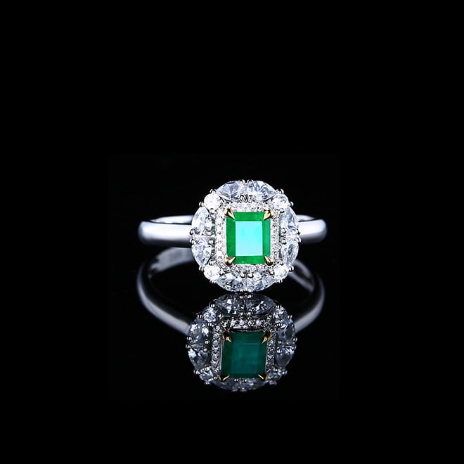 14k Gold 0.55 Ctw Vivid Green Natural Emerald & Diamond Ring - 3