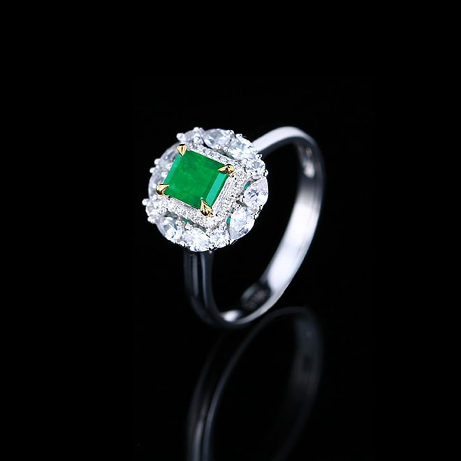 14k Gold 0.55 Ctw Vivid Green Natural Emerald & Diamond Ring - 5