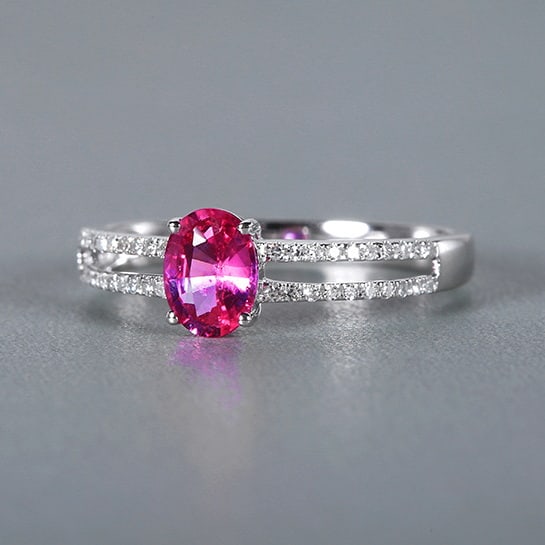 14k Gold 0.78 Ctw Natural Padparadscha Sapphire & Diamond Ring: Ref:230978347 // gold content:14k gold // ring size:7. 25us // // main gemstone:padparadscha sapphire // shape:oval // carat weight:0. 66ct // color:orangish pink // treatment:natural // // adjacent