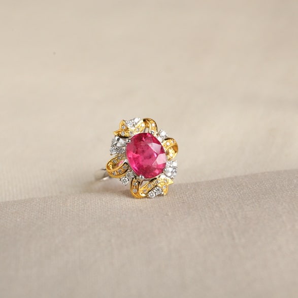 14k Gold 2.3 Ct Natural Tourmaline & Diamond & Sapphire Ring: Ref:230978381 // gold content:14k gold // ring size:7. 25us // // main gemstone:tourmaline // shape:oval // carat weight:2. 3ct // color:red // treatment:natural // // adjacent gemstone 2 : diamond