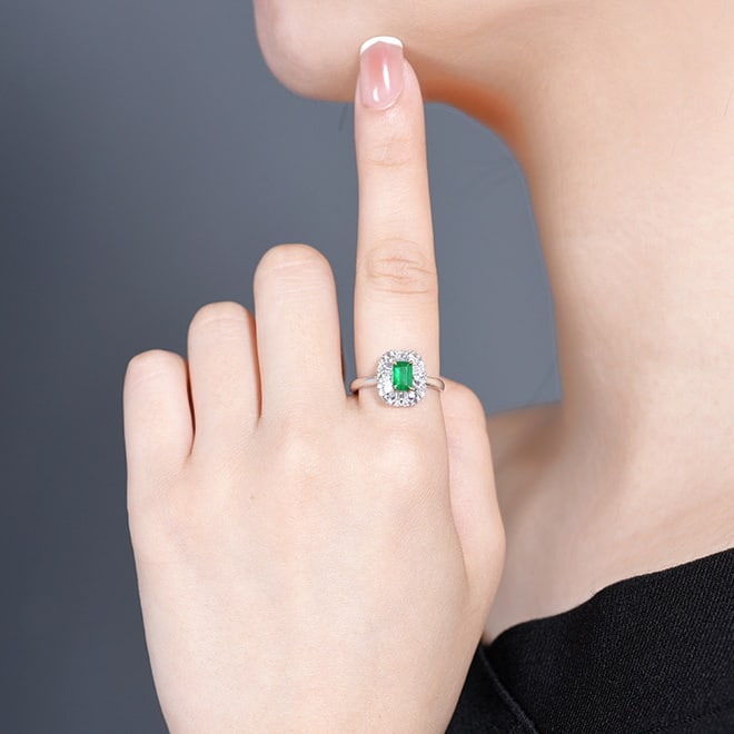 14k Gold 0.71 Ctw Vivid Green Natural Emerald & Diamond Ring - 7