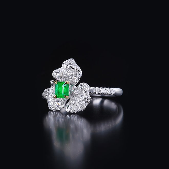 14k Gold 1.26 Ctw Vivid Green Natural Emerald & Diamond Ring - 4